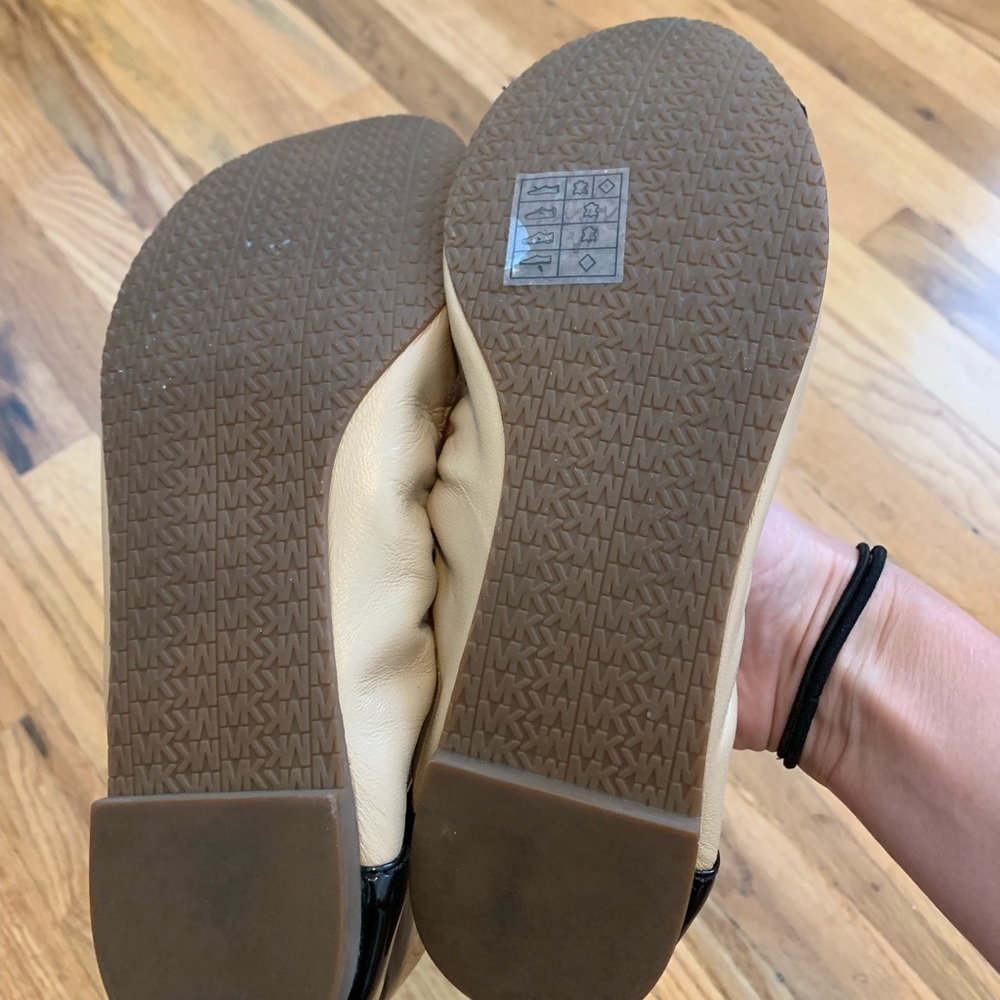 Michael Kors Flats Size 7.5 - Picture 7 of 7